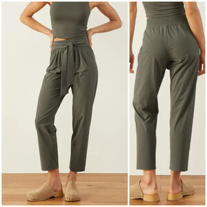 Aday Easy Days Pants tie Belt cropped forest green Size XS